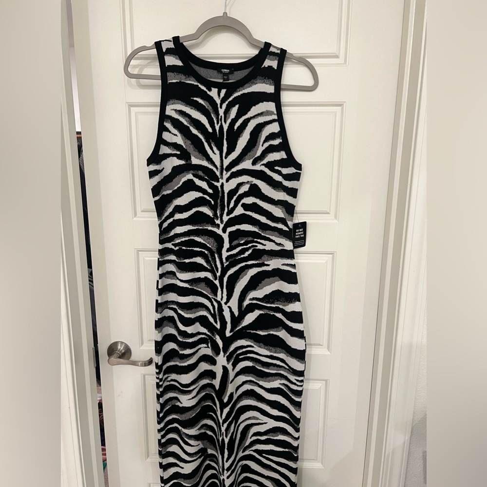 EXPRESS Body Contour Zebra Print Midi Sweater